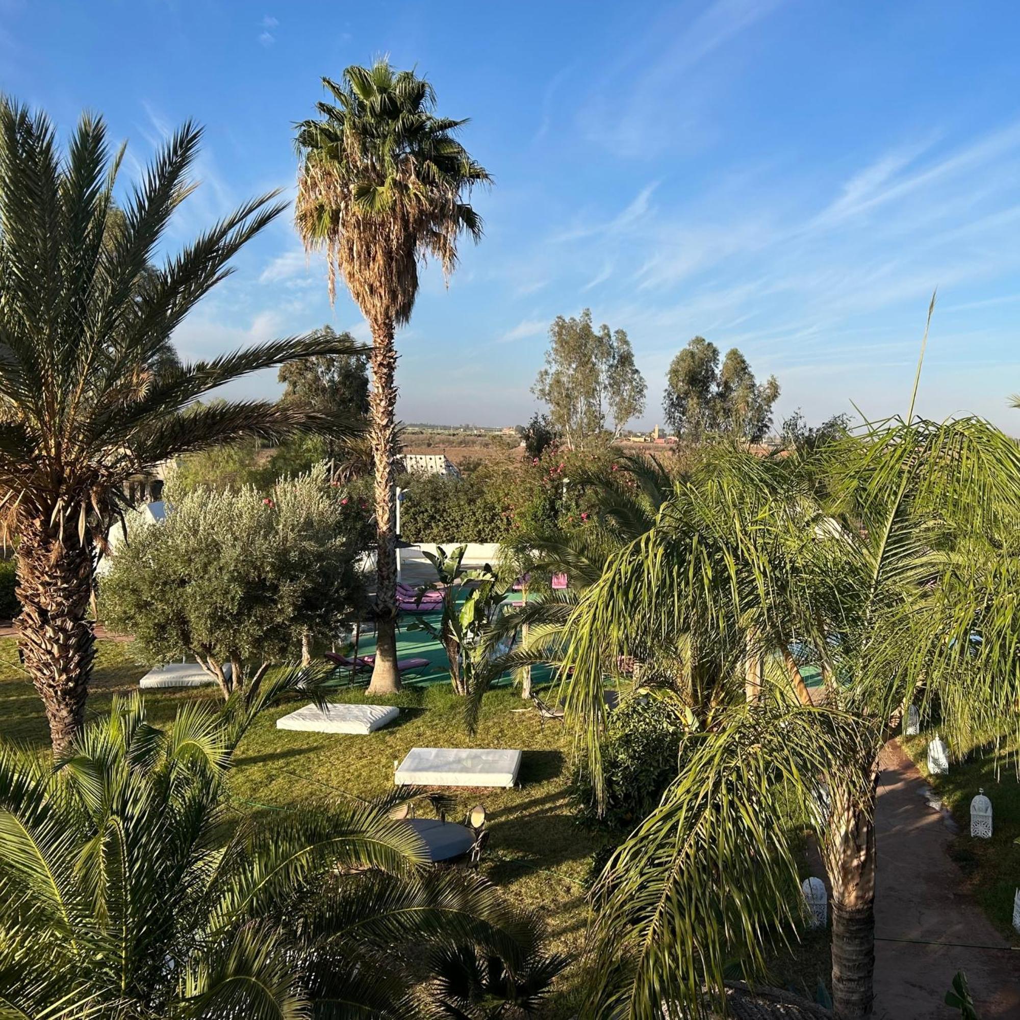 Les Jardins D'issil Guest house 3*