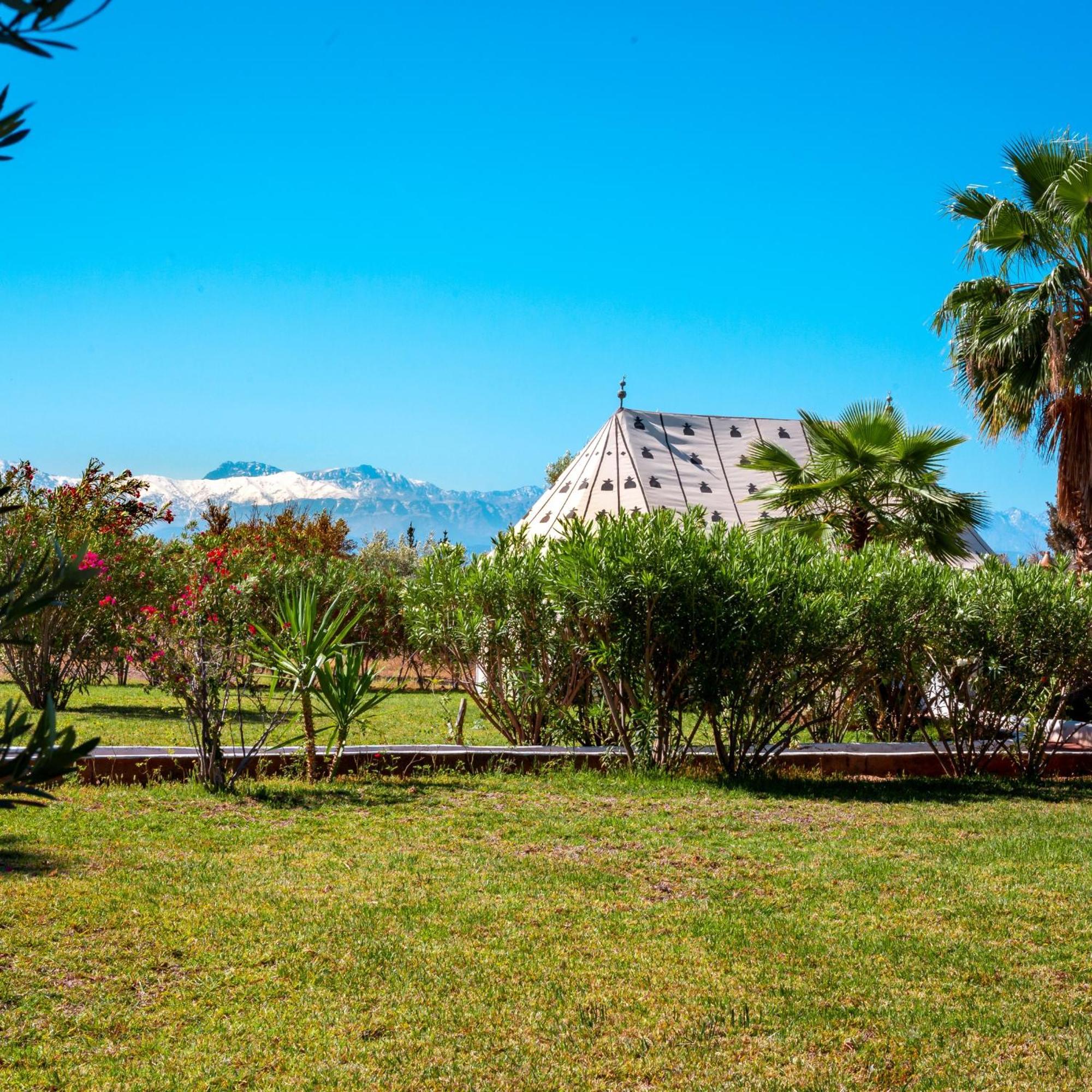 Les Jardins D'issil 3*